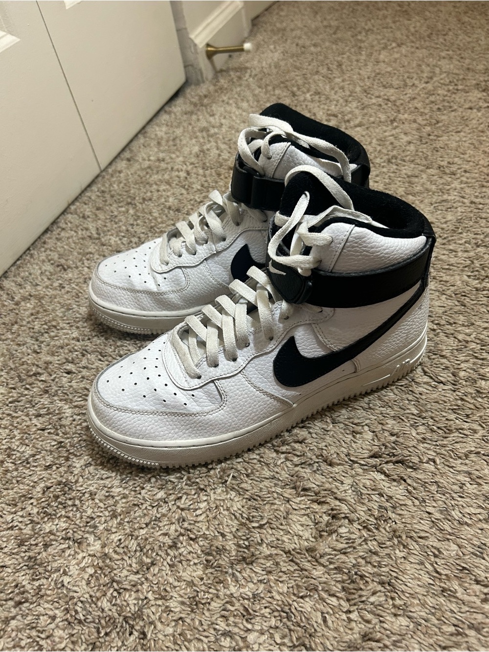 Nike Air Force 1 High '07 "White/Black" (style code CT2303-100) Men size 7 Eu 40